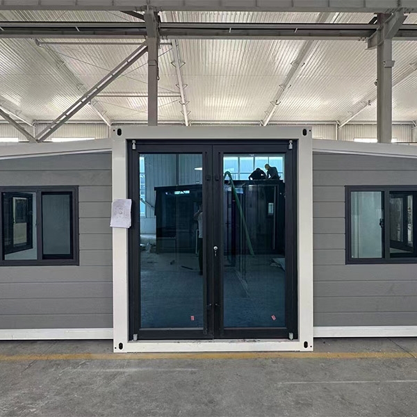 Expandable Container House